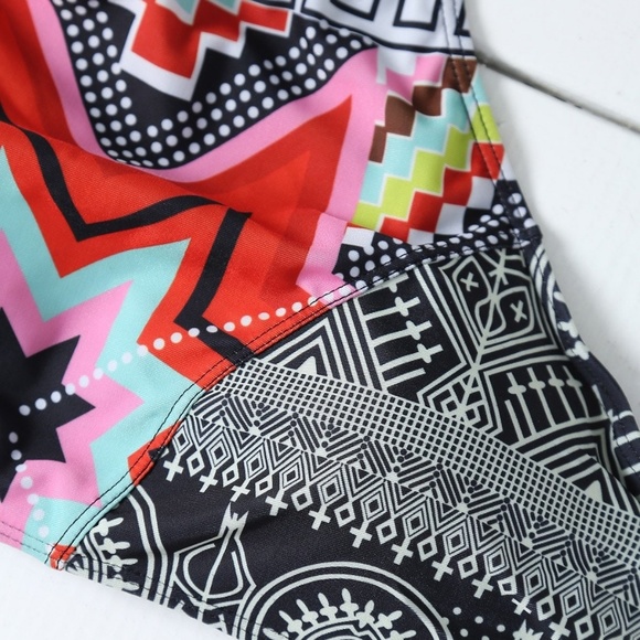 Halter High Neck Geometrical Print Boho Bikini Set - Picture 8 of 8